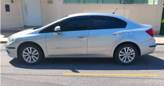 HONDA CIVIC 1.8 LXS 16V FLEX 4P AUTOMÁTICO